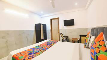 Egyptian cotton sheets, premium bedding, in-room safe, free WiFi