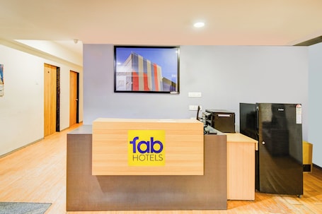Reception. Fabhotel White Ridge Chaitanyapuri