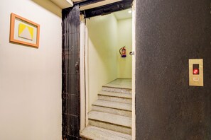 Staircase - Fabhotel White Ridge Chaitanyapuri (Hyderabad)