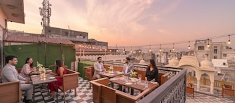 Fabhotel Khandaka Mahal