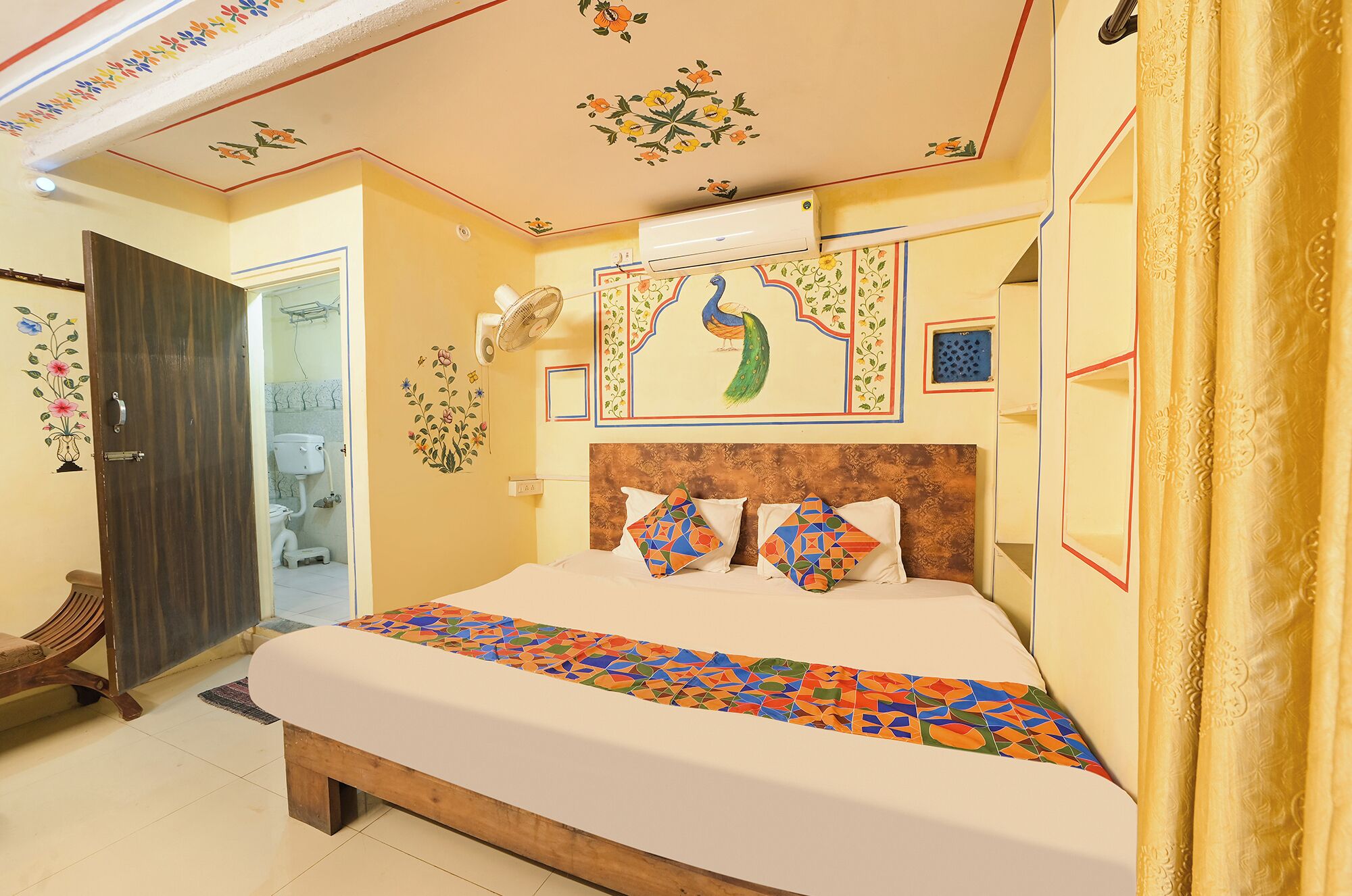 Premium-Zimmer | Bettwäsche aus ägyptischer Baumwolle, hochwertige Bettwaren, Zimmersafe