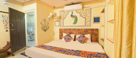 Premium Room | Egyptian cotton sheets, premium bedding, in-room safe, free WiFi