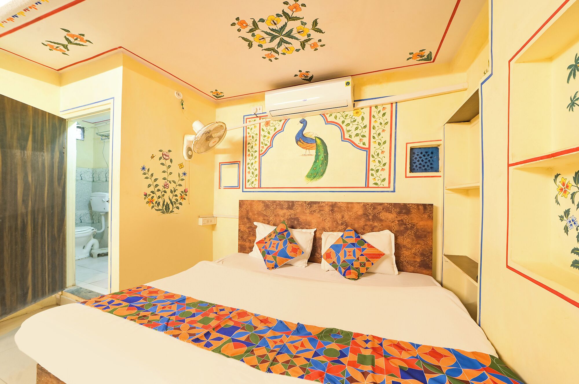 Deluxe Room | Egyptian cotton sheets, premium bedding, in-room safe, free WiFi