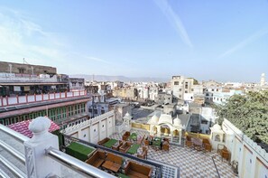 Bar (in der Unterkunft)