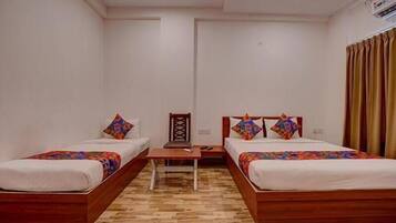 Egyptian cotton sheets, premium bedding, in-room safe, free WiFi