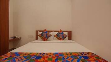 Egyptian cotton sheets, premium bedding, in-room safe, free WiFi