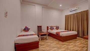 Egyptian cotton sheets, premium bedding, in-room safe, free WiFi