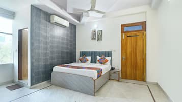 Premium Room | Egyptian cotton sheets, premium bedding, in-room safe, free WiFi