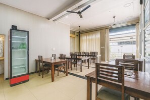 Restaurant - Via Mansarovar Palace (Jaipur)