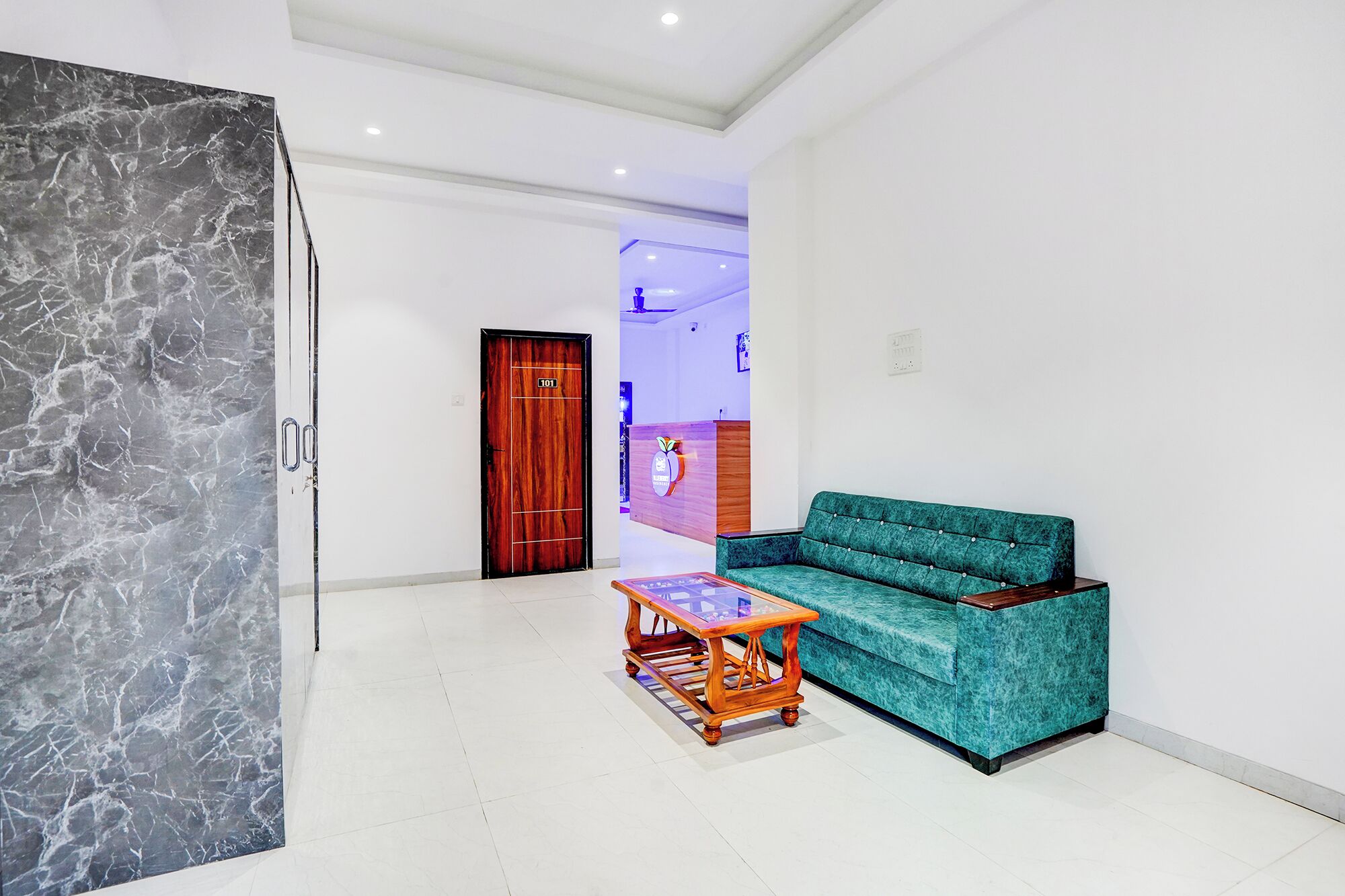 Área de estar no saguão