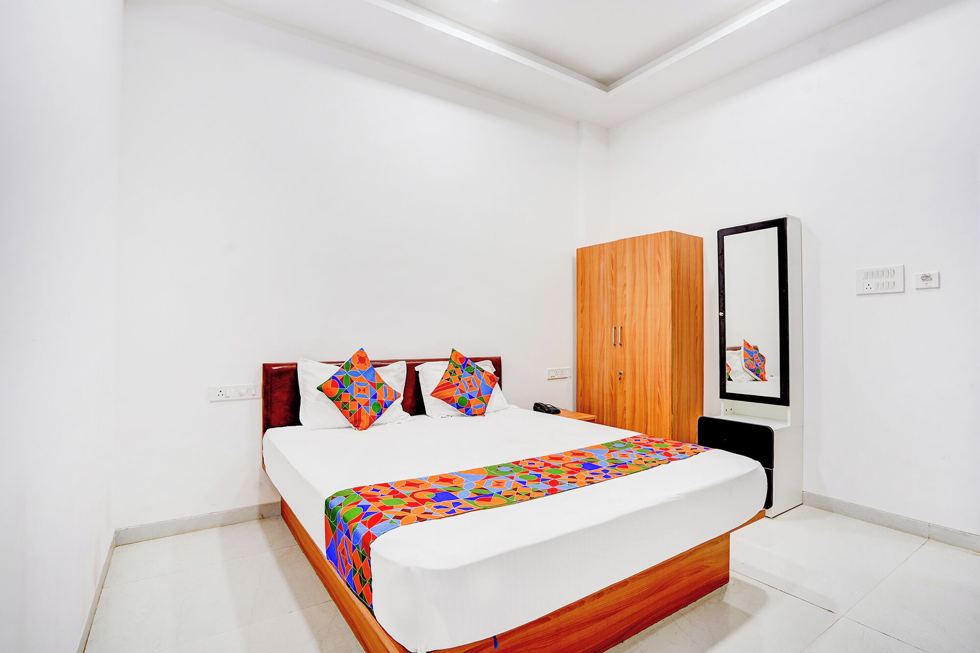 Kamar Deluks | Seprai katun Mesir, seprai premium, brankas, dan Wi-Fi gratis