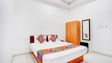 Deluxe Room | Egyptian cotton sheets, premium bedding, in-room safe, free WiFi