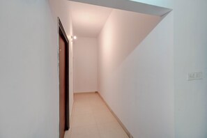 Lobby - Fabhotel Tree View Residency (Lucknow)