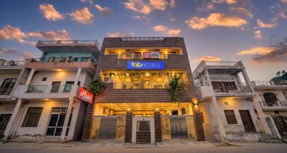 Fabhotel Amr Grand