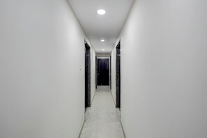 Lobby - Fabhotel Amr Grand (Kanpur)