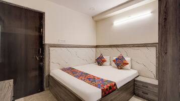 Egyptian cotton sheets, premium bedding, in-room safe, free WiFi