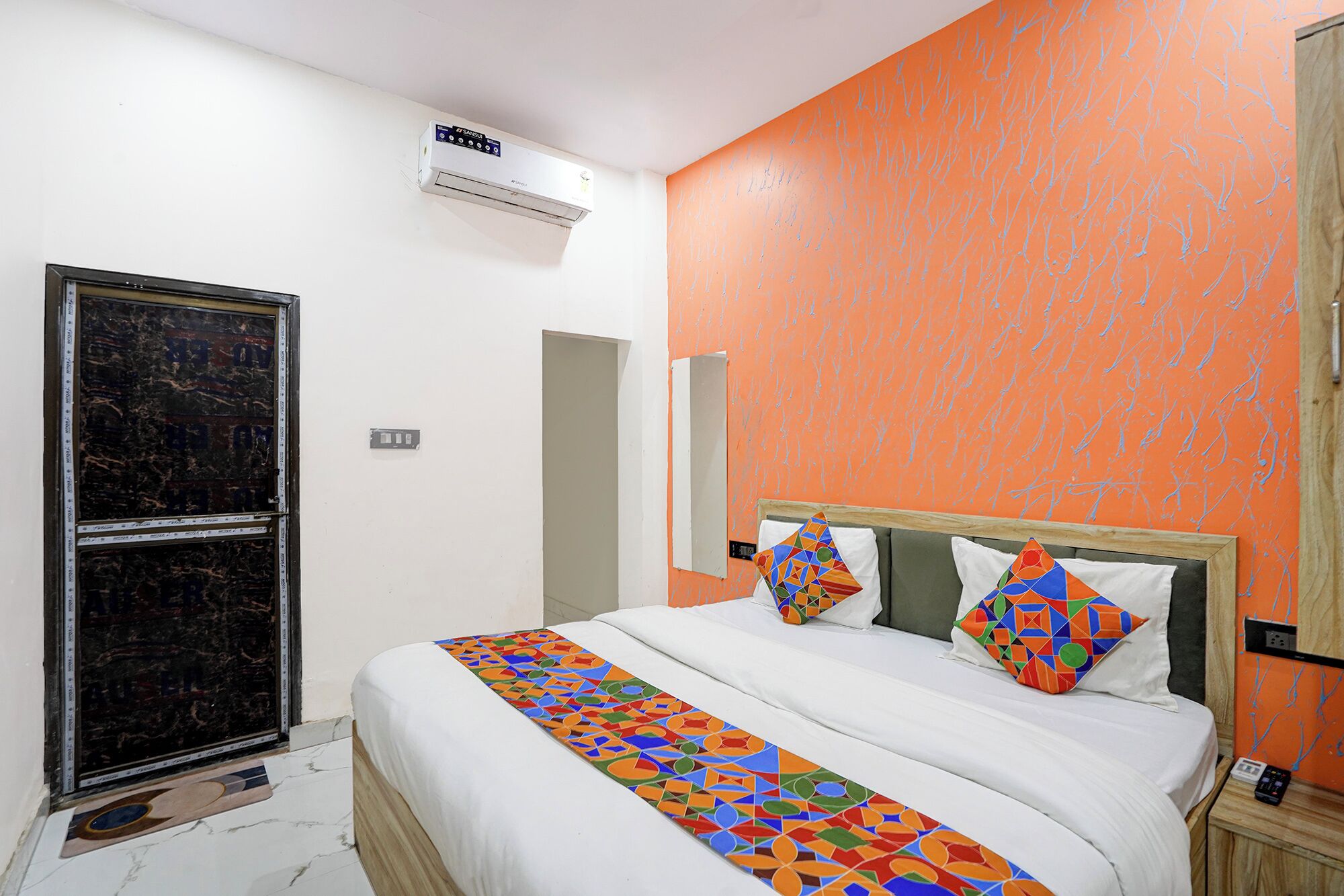 Deluxe-Zimmer | Bettwäsche aus ägyptischer Baumwolle, hochwertige Bettwaren, Zimmersafe