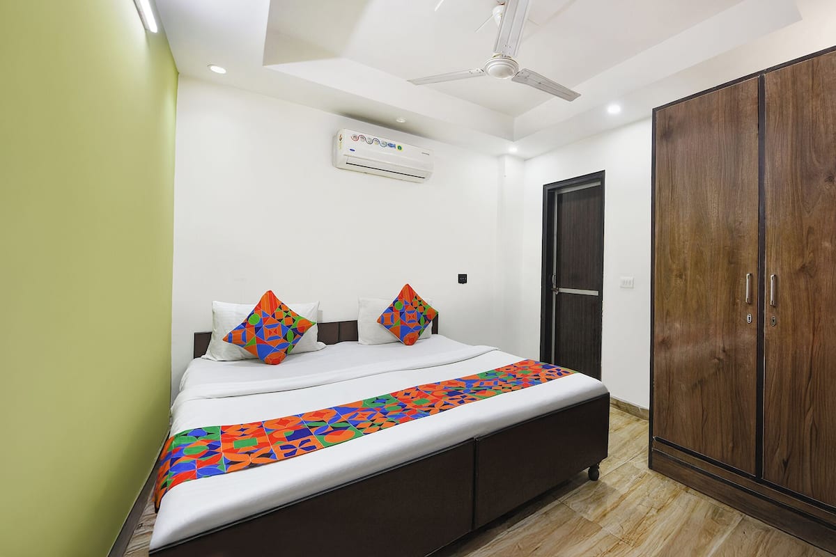 Deluxe Room | Egyptian cotton sheets, premium bedding, in-room safe, free WiFi