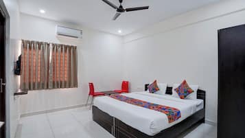 Deluxe Room | Egyptian cotton sheets, premium bedding, in-room safe, free WiFi