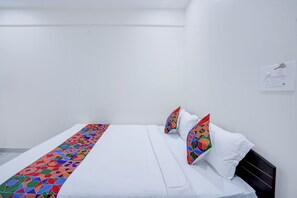 Egyptian cotton sheets, premium bedding, in-room safe, free WiFi