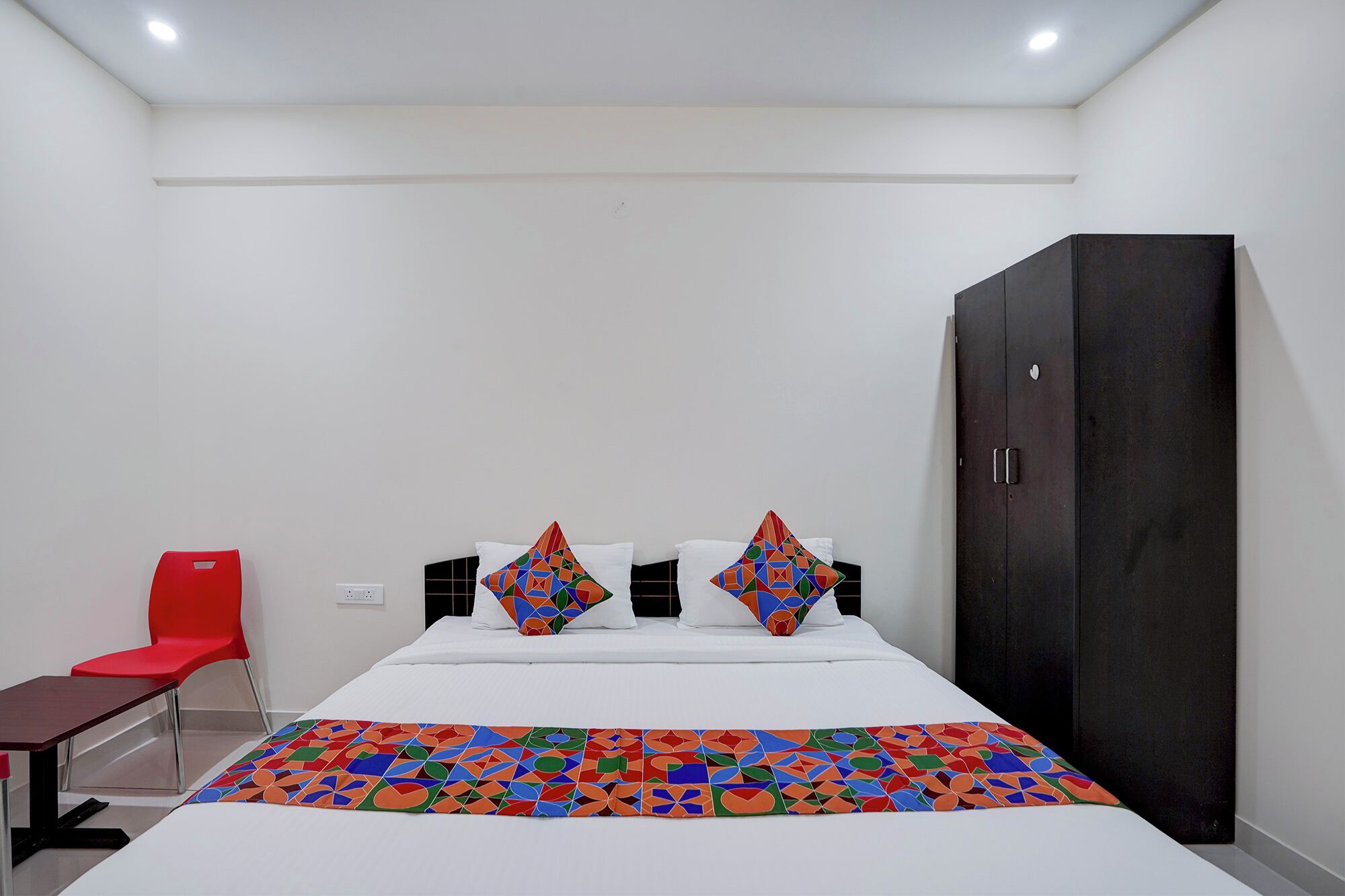 Rom – deluxe | Sengetøy i egyptisk bomull, sengetøy av topp kvalitet og safe på rommet