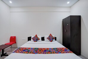 Deluxe kamer | Lakens van Egyptisch katoen, luxe beddengoed, een kluis op de kamer