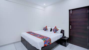 Lakens van Egyptisch katoen, luxe beddengoed, een kluis op de kamer