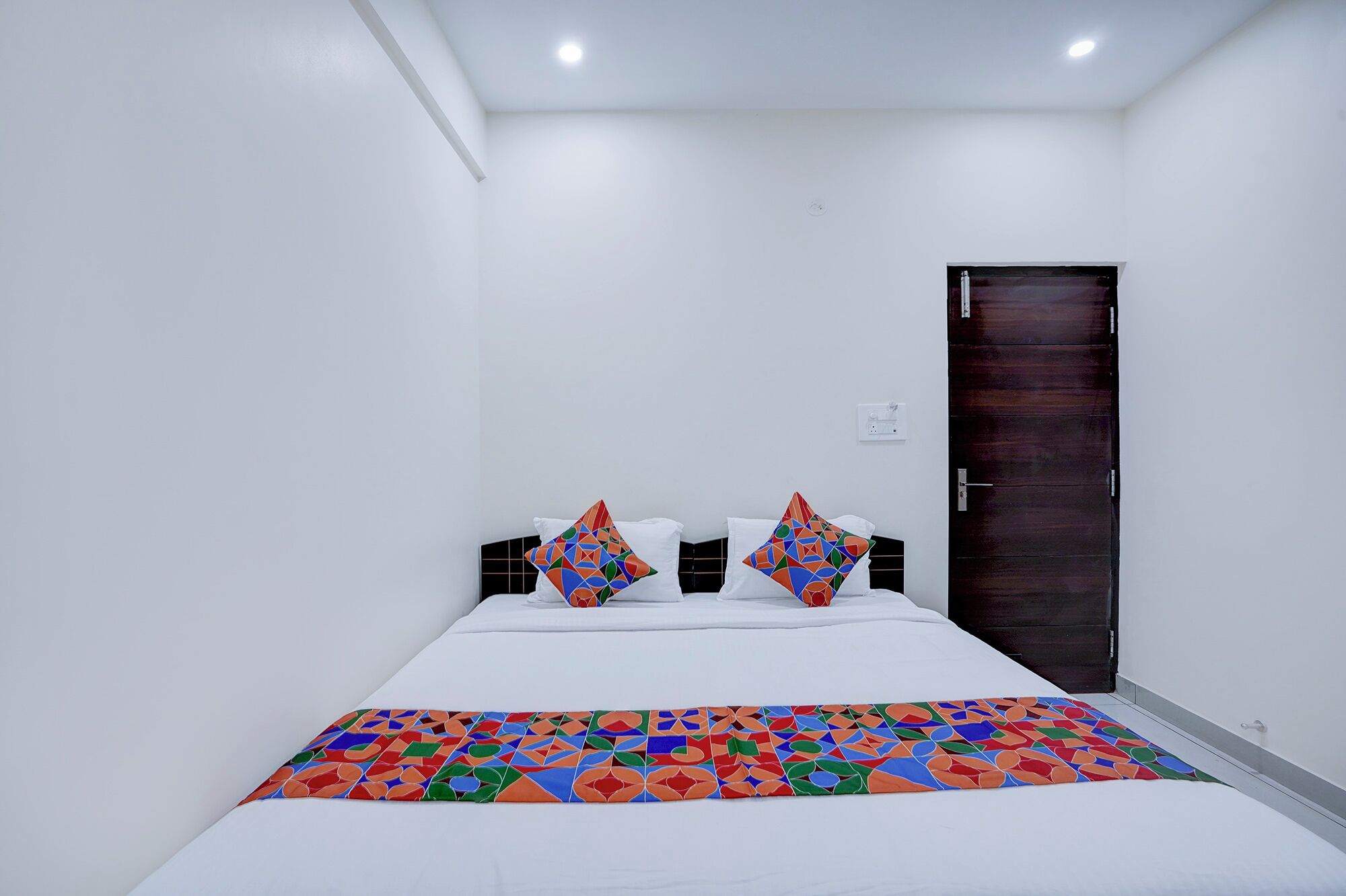 Egyptian cotton sheets, premium bedding, in-room safe, free WiFi