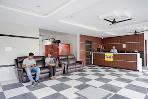 Reception - Fabhotel Dwaraka Comfort (Bengaluru)