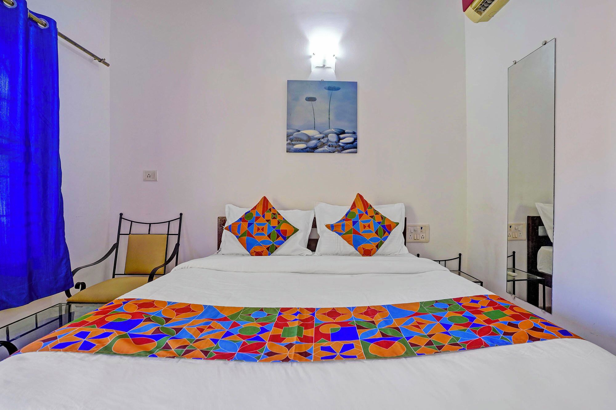 Egyptian cotton sheets, premium bedding, free WiFi, bed sheets