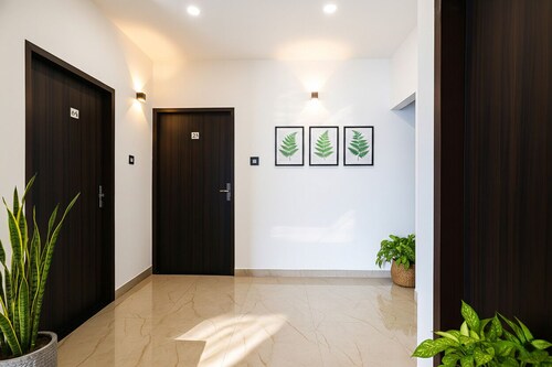 Fabhotel Paradise Inn