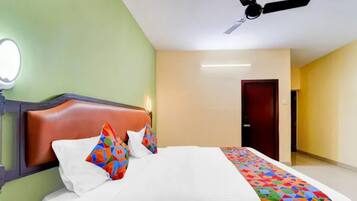 Egyptian cotton sheets, premium bedding, free WiFi, bed sheets