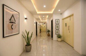 Lobby - Fabhotel Bluemoon (Kanayannur)