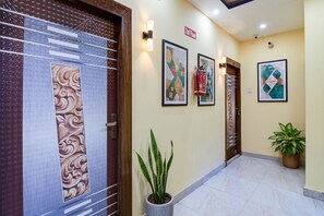 Lobby - Fabhotel Love Birds Chinar Park (Barasat)