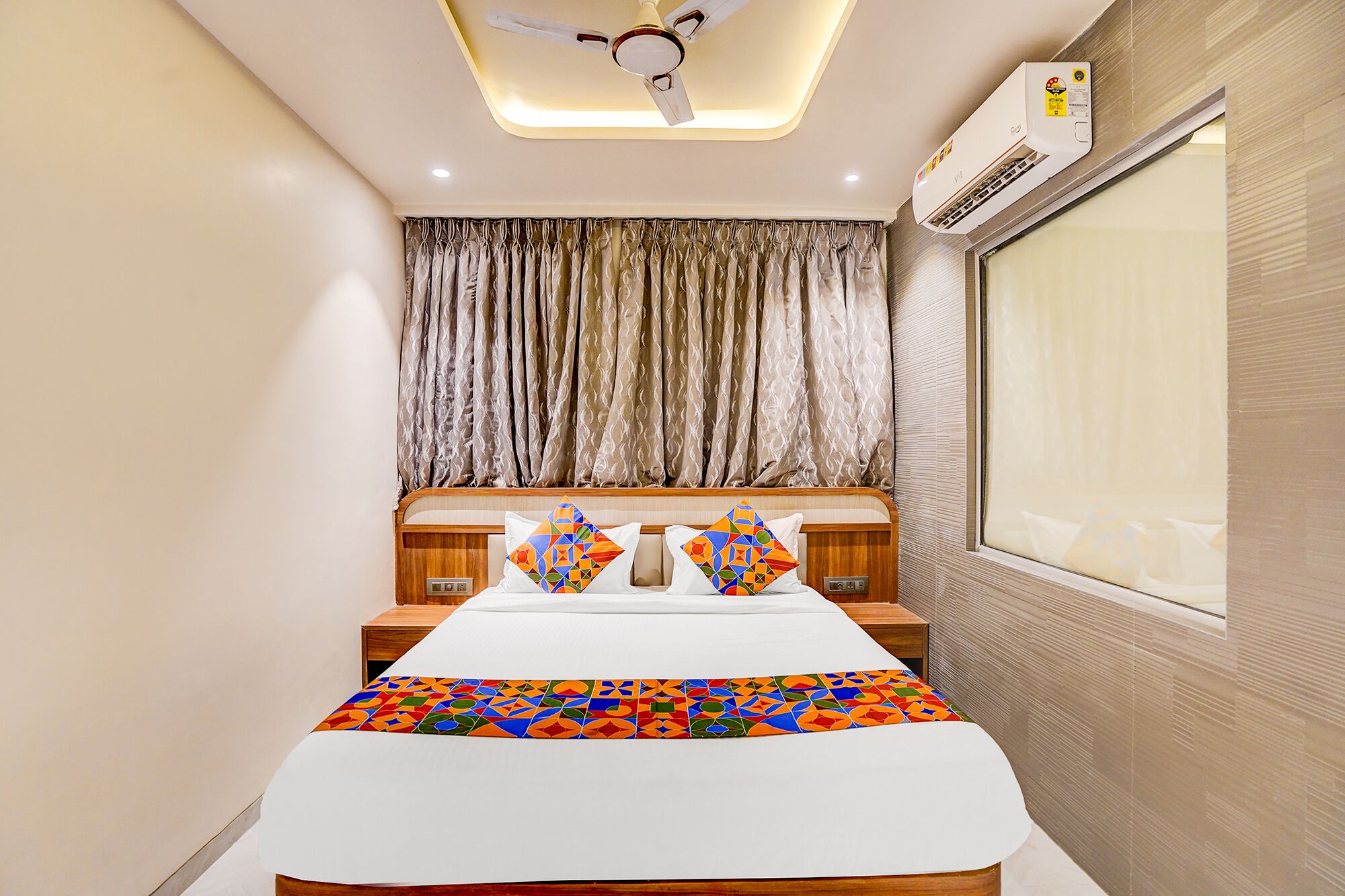 埃及棉床单、高档床上用品、客房内保险箱、免费 WiFi