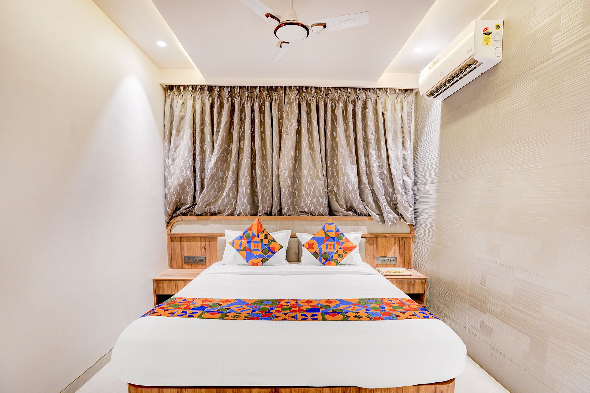 Deluxe Room | Egyptian cotton sheets, premium bedding, in-room safe, free WiFi