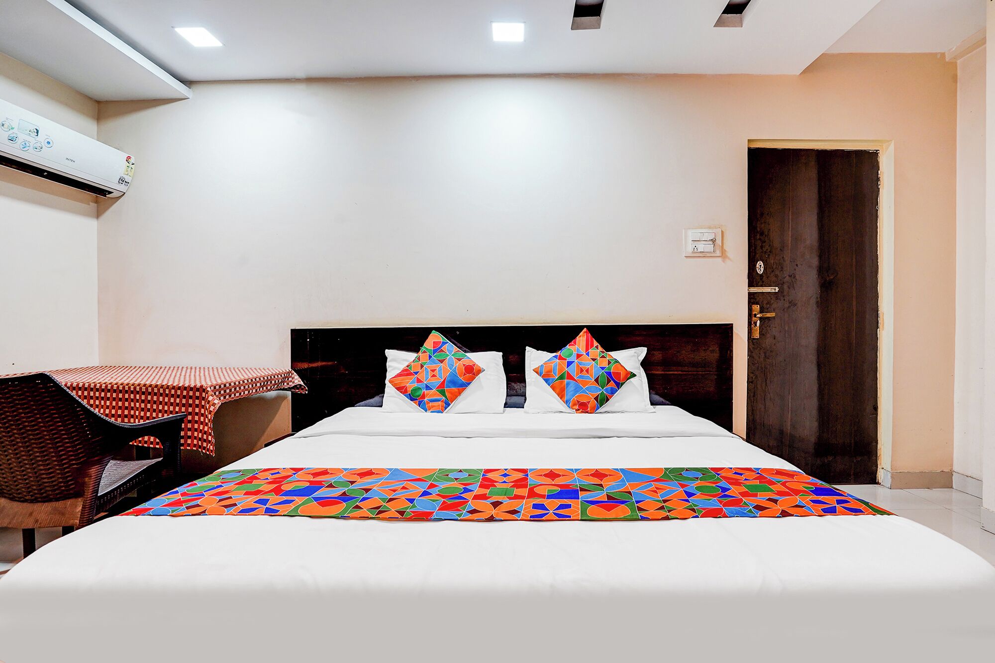 Deluxe Room | Egyptian cotton sheets, premium bedding, in-room safe, free WiFi