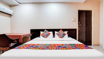 Deluxe Room | Egyptian cotton sheets, premium bedding, in-room safe, free WiFi