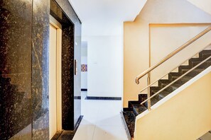 Lobby - Fabhotel Chetan Executive (Pune)