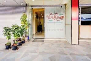 مدخل المنشأة