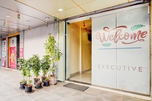 Property entrance - Fabhotel Chetan Executive (Pune)