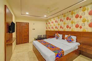 Deluxe Room | Egyptian cotton sheets, premium bedding, in-room safe, free WiFi - Fabhotel Asian Park (Hyderabad)
