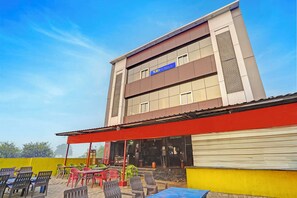 Exterior - Fabhotel Mandakini Destination (Unnao)