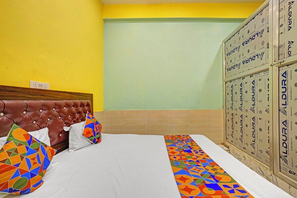 Egyptian cotton sheets, premium bedding, in-room safe, free WiFi - Fabhotel Mandakini Destination (Unnao)