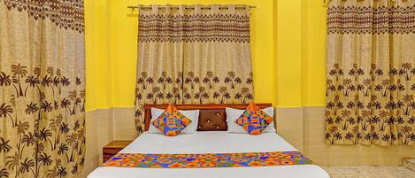 Egyptian cotton sheets, premium bedding, in-room safe, free WiFi