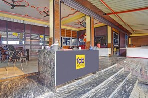 Reception - Fabhotel Mandakini Destination (Unnao)