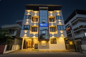 Exterior - Fabhotel Elroi Suites (Ernakulam)