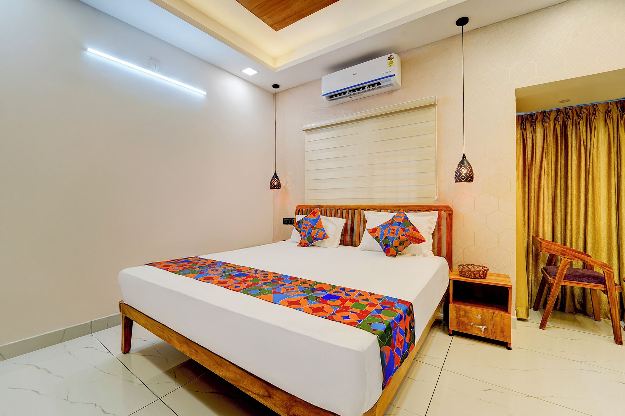 Executive kamer | Lakens van Egyptisch katoen, luxe beddengoed, een kluis op de kamer