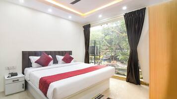 Lakens van Egyptisch katoen, luxe beddengoed, een kluis op de kamer