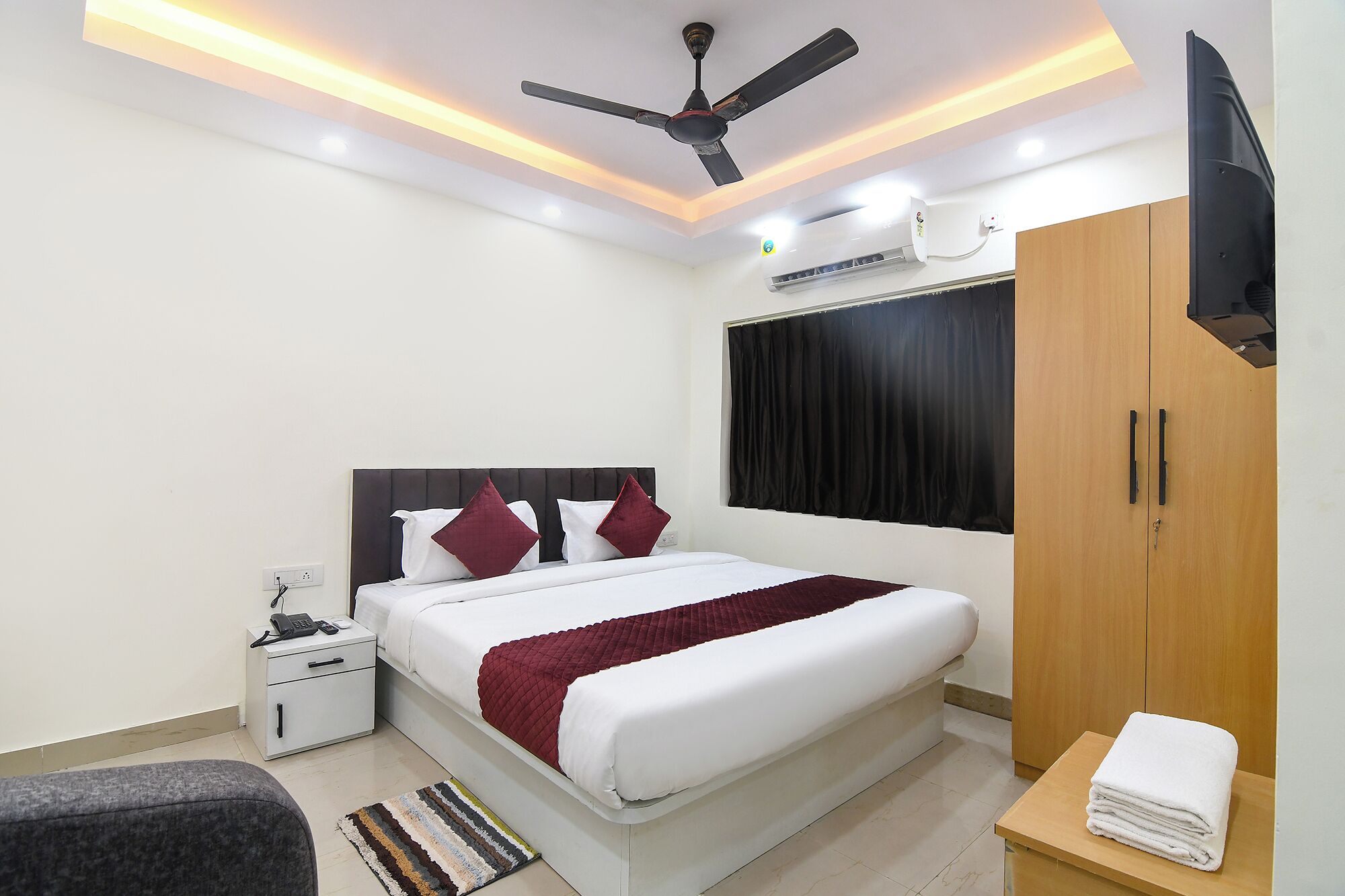 Deluxe Room | Egyptian cotton sheets, premium bedding, in-room safe, free WiFi